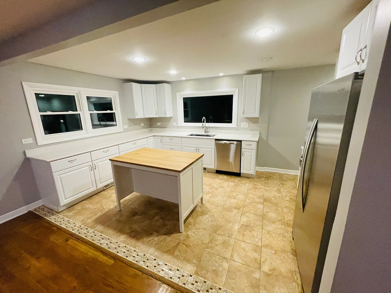 120 E Oltendorf Rd — Photo 3