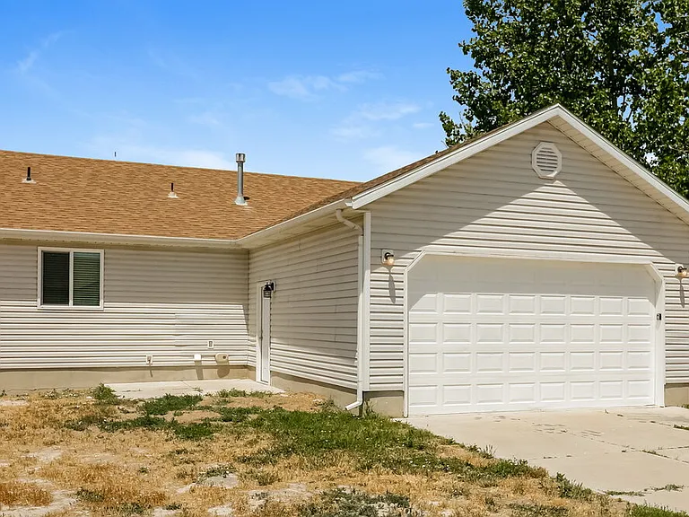 2098 E Weeping Willow Way — Photo 17