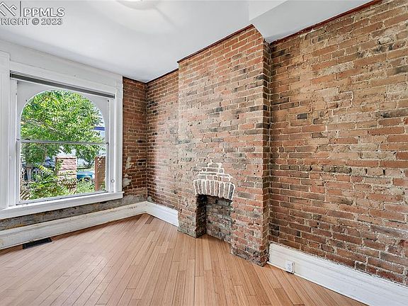 2nd image of 516 W 1st Ave