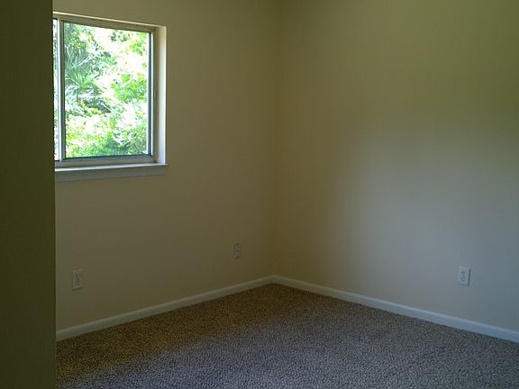 5th image of 1426 Hollyhock St