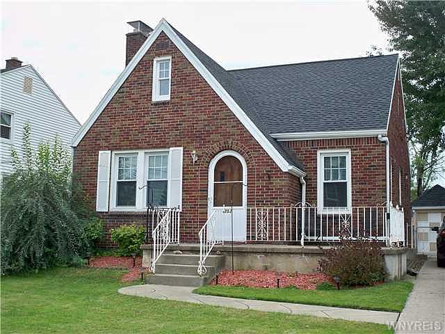 1st image of 252 Claremont Ave
