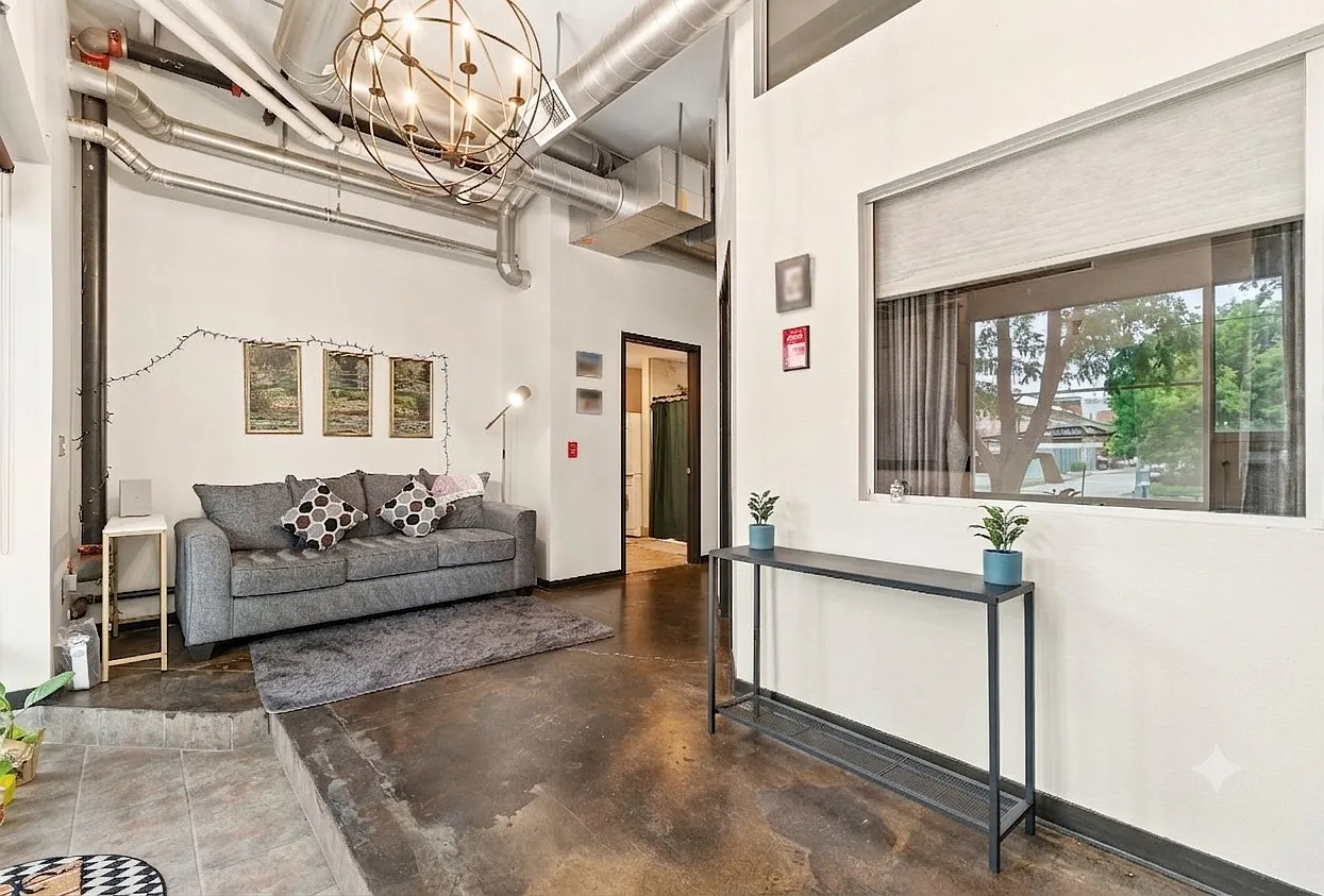 2 bed, 816 sqft, $1,800 — Photo 4