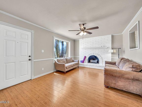 3rd image of 1628 W BLUEFIELD Avenue