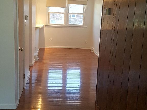 3rd image of 333 Hermitage St #C