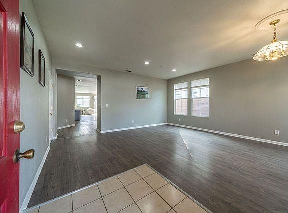 4th image of 3651 Higgins Ave