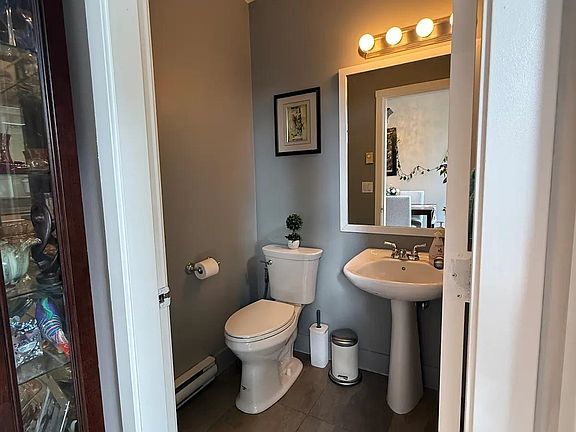 4th image of 20460 66th Ave #33