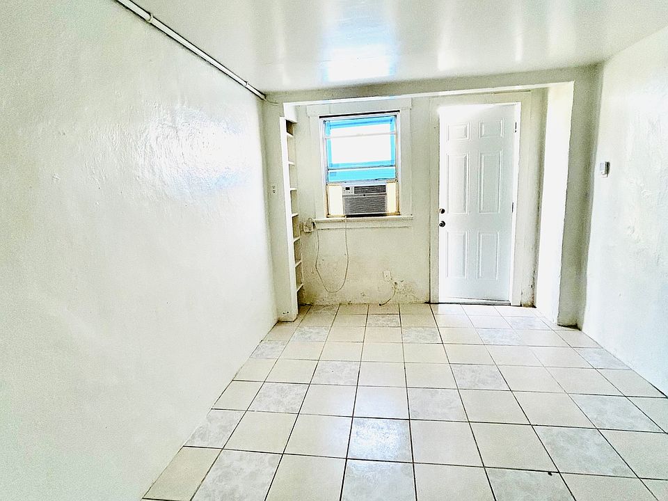 1st image of 111 S Grandview Ave #9