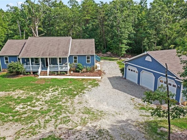 2836 Tidewater Trl, Jamaica, VA 23079