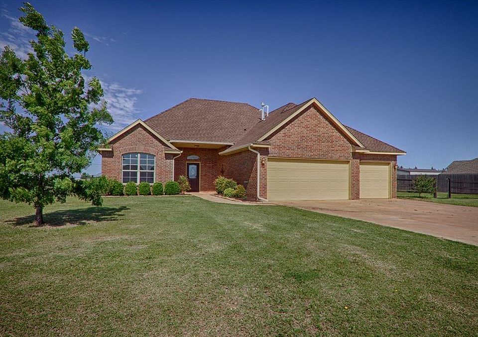 1st image of 557 Bluestem Dr