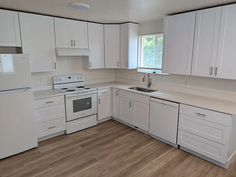 9026 S Goddard Cir — Photo 6