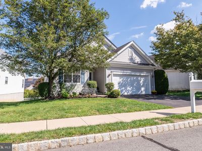 13 Atrium Dr, Trenton, NJ, 08620