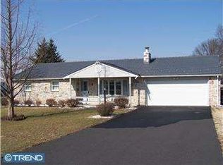 7 Pine Ln, Gilbertsville, PA 19525