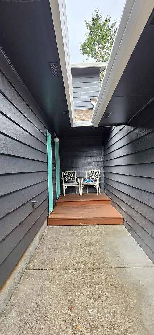 1110 Nw Springwood Lane - Spacious Townhome — Photo 2
