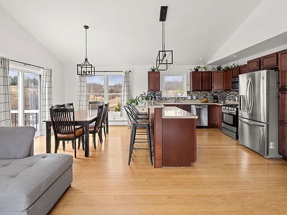 4th image of 68 Ferguson Road