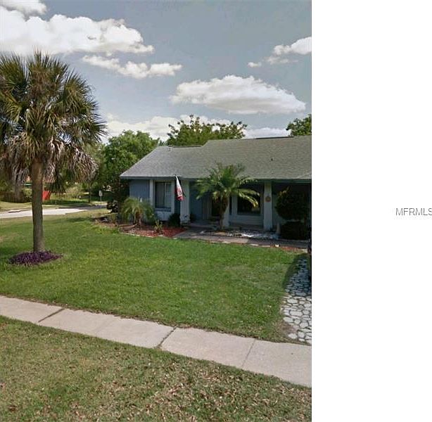 2nd image of 15740 Bay Lakes Trl