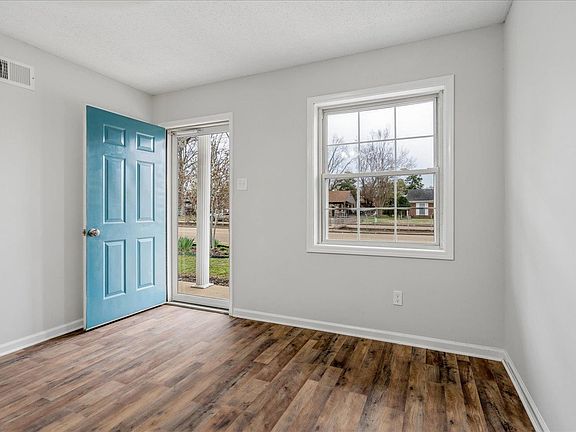 5th image of 7933 Newport Blvd