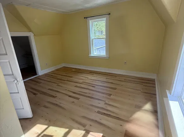 8 Meadow Lark Ln, Epsom, NH
