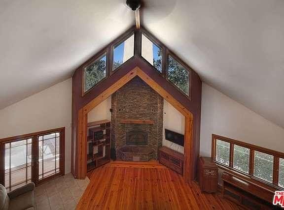 4th image of 5825 Shirley Ave