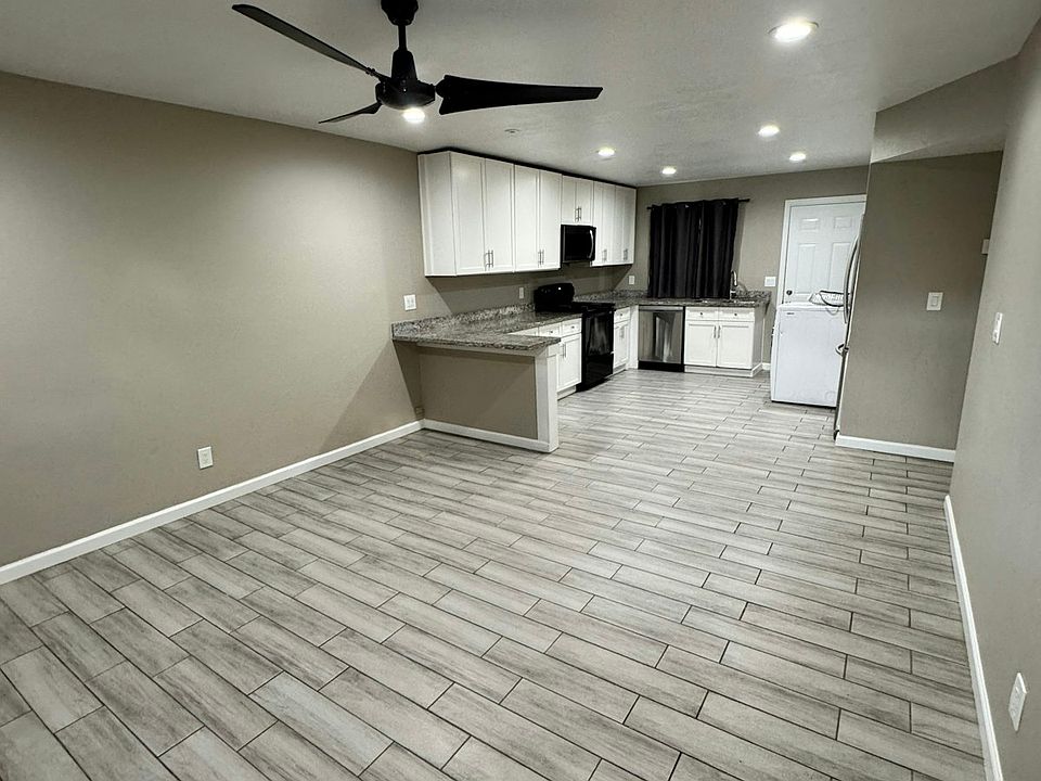 1st image of 1013 E Commonwealth Pl APT 1