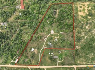 266 Catfish Ln, Lockhart, TX 78644