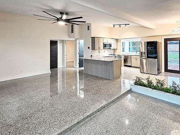 3rd image of 791 63rd Ave S