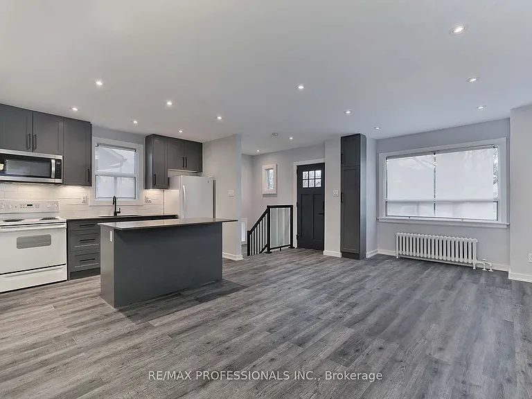 1213 Islington Ave — Photo 6