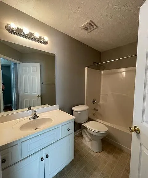 181 Kendallwood Ct — Photo 4