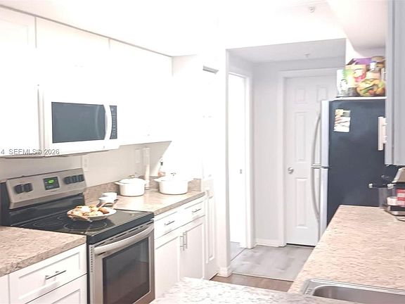 4th image of 11700 SW 2nd St #13201