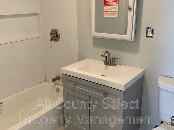 5th image of 351 Summer St Floor 2