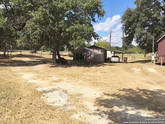 3rd image of 126 Flores Oaks Dr
