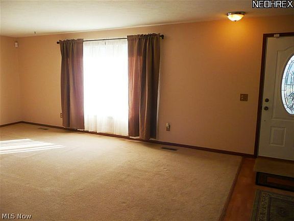 3rd image of 20292 Arlington Dr