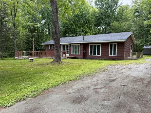 346 Jocko Point Rd, Nipissing 10, ON P1B 8G5