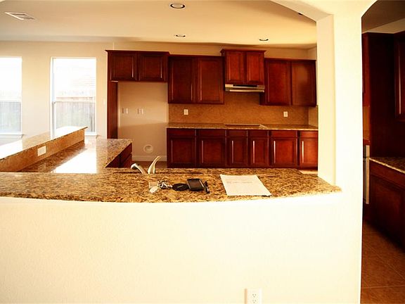 4th image of 614 Admiral Bay Ln