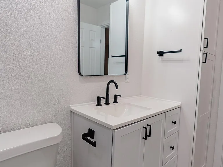 2027 Lucerne Cir — Photo 24