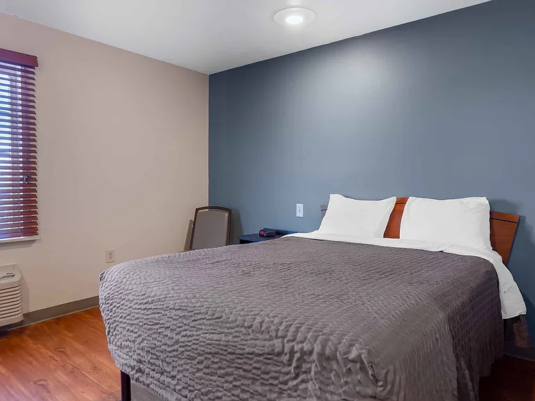Studio Suite - 1 Full Bed
