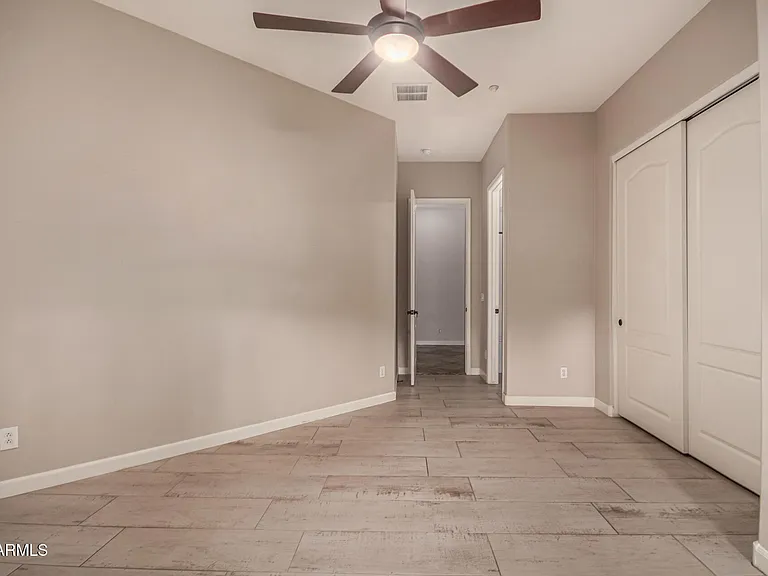 9246 W Molly Ln — Photo 36
