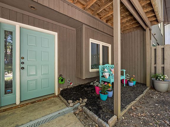3rd image of 4321 Sunscape Ln