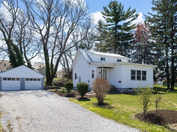 1437 W 40th St, Erie, PA 16509