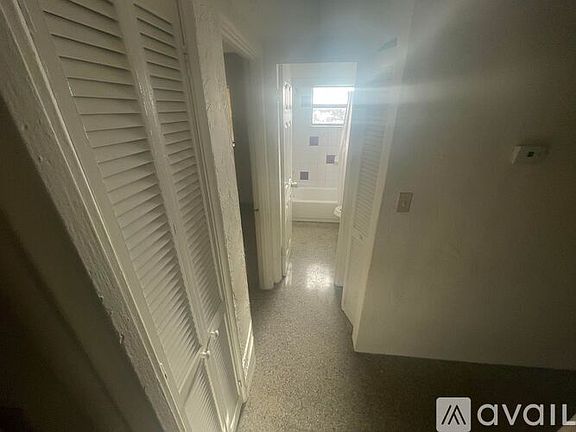 3rd image of 2523 18th Ave S