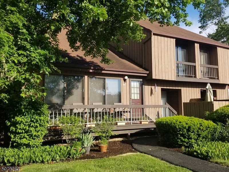 1st image of 107 Bluebird Dr #2C