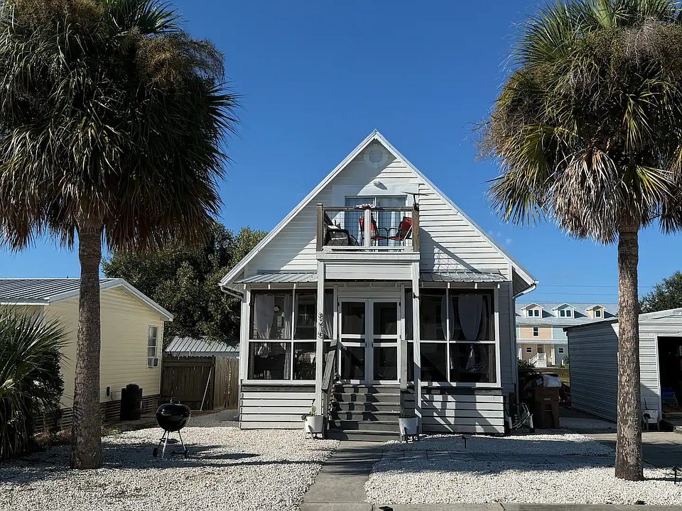1st image of 8215 Pelican Walk Ln