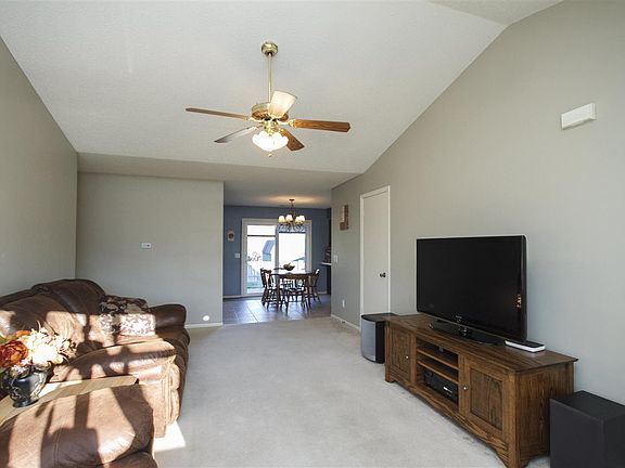 3rd image of 411 Willowood Dr