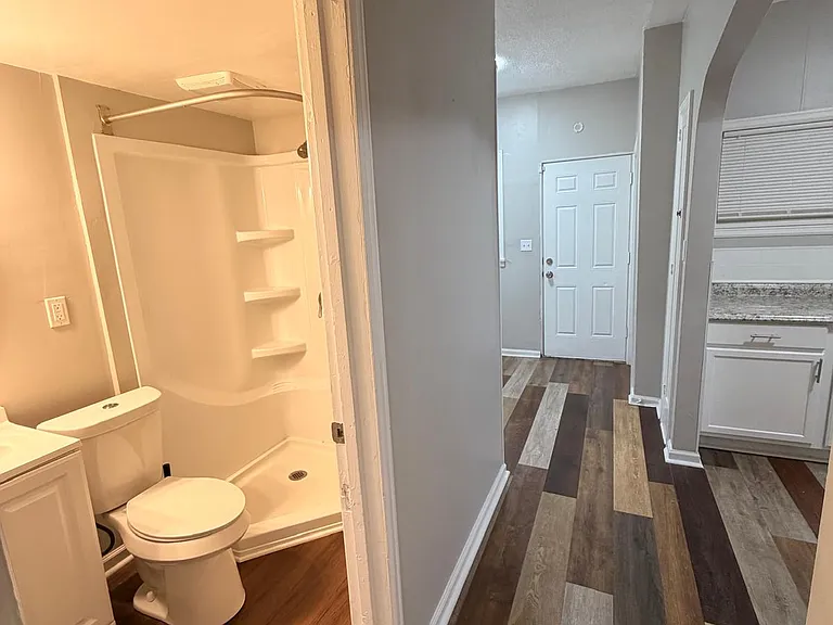 2905 Elm St — Photo 8