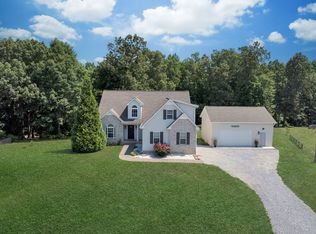 505 Fawn Ct, Burns, TN 37029