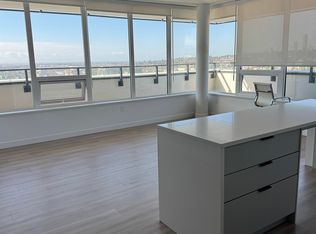 823 Carnarvon St #2801, New Westminster, BC V3M 0N5