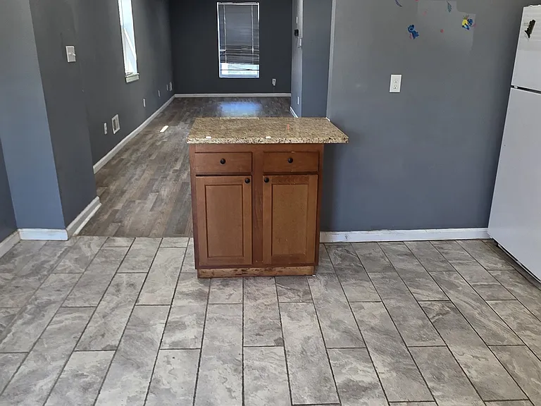 2133 W Mulberry St — Photo 5