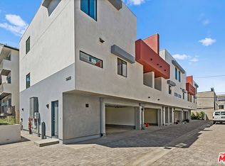 14403 Tiara St #6, Van Nuys, CA 91401