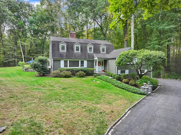 19 Tamarack Place, Wilton, CT 06897