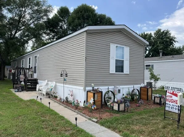 3510 N 9th St #57, Carter Lake, IA 51510