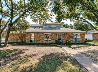 302 W Red Bird Ln, Duncanville, TX 75116